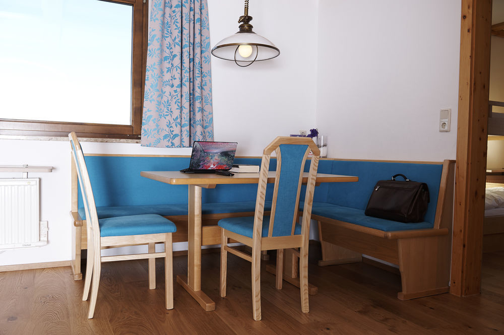 Aparthotel Hutter Gmbh Katschberghöhe Екстериор снимка